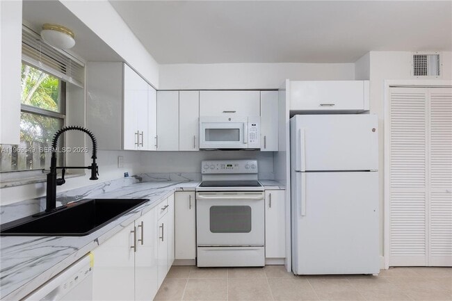 property at 129 SE 4th St