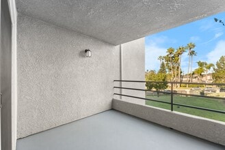 The Grand Costa Mesa in Costa Mesa, CA - Building Photo - Building Photo