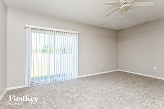 702 Cotulla Dr in Kissimmee, FL - Building Photo - Building Photo