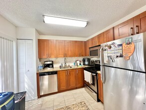 6646 Via Regina in Boca Raton, FL - Building Photo - Building Photo