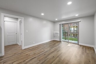 Garden Apartments in Salt Lake City, UT - Foto de edificio - Building Photo