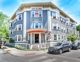 124 Oxford St, Unit 1 in Cambridge, MA - Building Photo