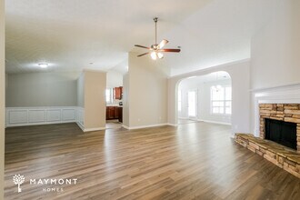 109 E Skyline View in Dallas, GA - Foto de edificio - Building Photo