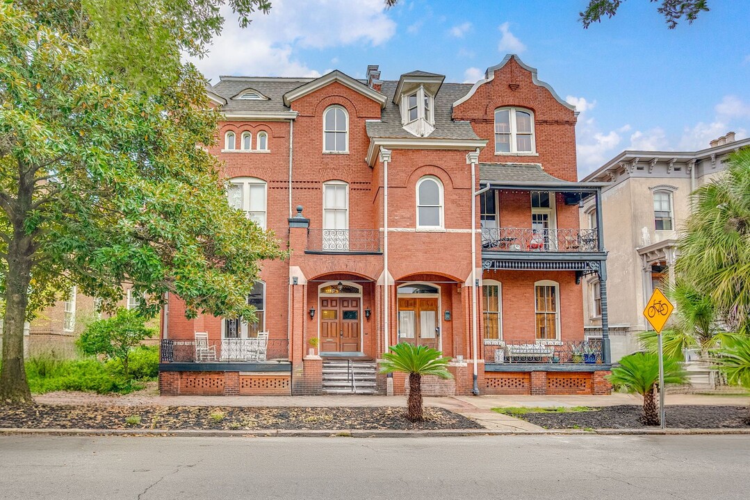 308 E Gaston St in Savannah, GA - Building Photo