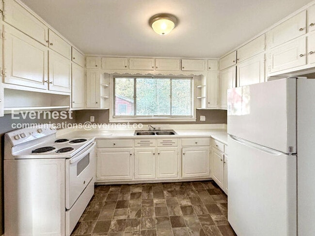 937 Hickory Dr in Birmingham, AL - Foto de edificio - Building Photo