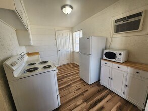 6688 Desert Queen Ave in Twentynine Palms, CA - Building Photo - Building Photo