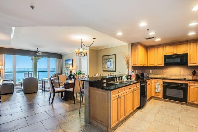 1 Portofino Dr in Pensacola Beach, FL - Building Photo - Building Photo