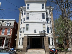 136 Broadway in Hagerstown, MD - Foto de edificio - Building Photo