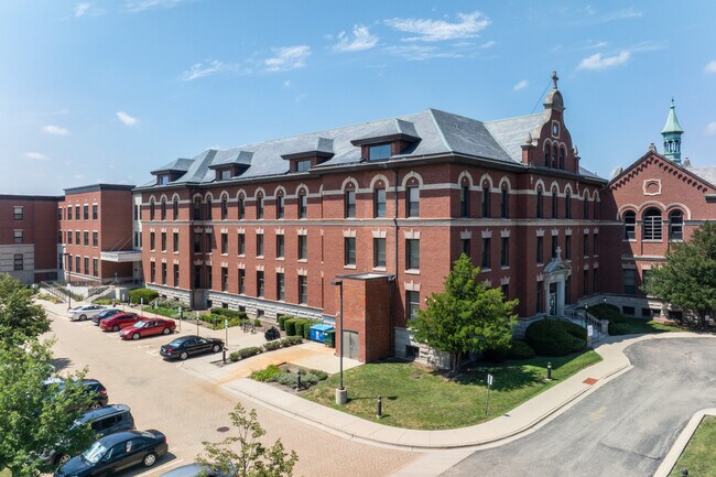 Senior Suites of Norwood Park