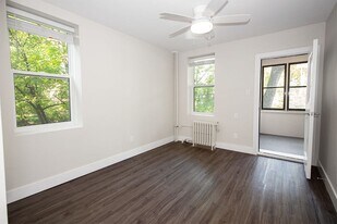 834 Grosvenor Luxury Apartment in Winnipeg, MB - Building Photo