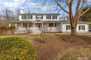 34 Hi-Ann Ct in Bethany, CT - Building Photo