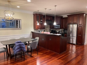 1442 W Fullerton Ave, Unit 3c in Chicago, IL - Foto de edificio - Building Photo