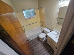 221 Melamad Ct in Toledo, OH - Building Photo - Building Photo
