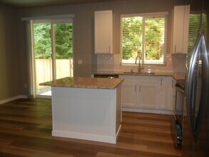 6908 Liberty Ln in Tumwater, WA - Building Photo - Building Photo