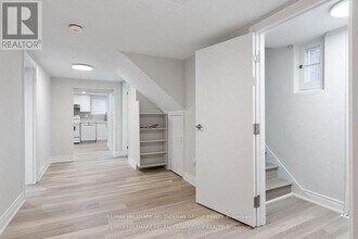 39 Laurelcrest Ave in Toronto, ON - Building Photo - Building Photo