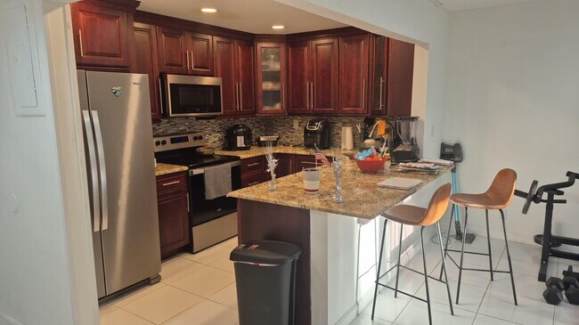 4137 NW 88th Ave in Coral Springs, FL - Building Photo - Building Photo