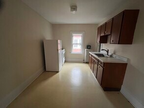 30 Rindge Ave, Unit 3 in Cambridge, MA - Building Photo - Building Photo