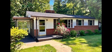 534 Speedway Rd in North Wilkesboro, NC - Building Photo - Building Photo