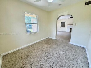 1155 Peak Rd in Lantana, FL - Building Photo - Building Photo