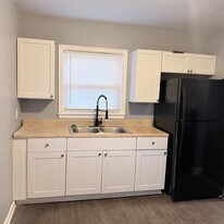 553 Freeman Dr in Lexington, KY - Building Photo