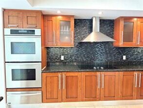 3367 NE 183rd St in Aventura, FL - Building Photo - Building Photo
