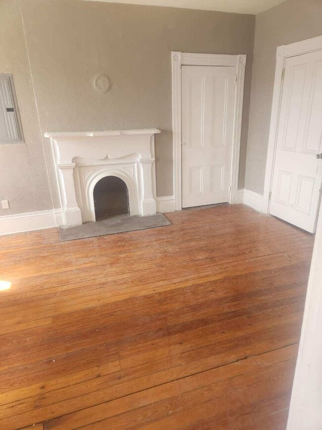 1608 Lowrie St in Pittsburgh, PA - Building Photo - Building Photo