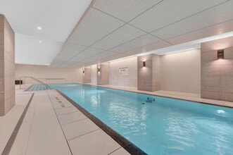 164 Cumberland St in Toronto, ON - Building Photo - Building Photo