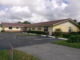 10551 NW 45th St in Coral Springs, FL - Building Photo