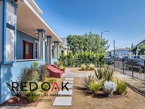 3425 Walton Ave in Los Angeles, CA - Foto de edificio - Building Photo