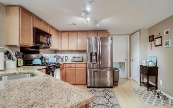 1295 N Van Dorn St in Alexandria, VA - Building Photo - Building Photo