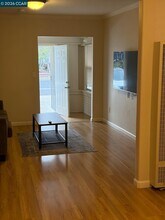 558 A St in Hayward, CA - Building Photo - Building Photo