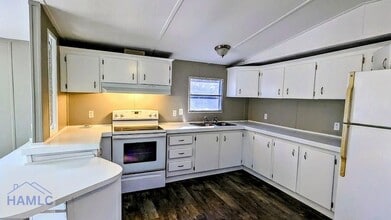 260 Ed Powers Blvd in Hinesville, GA - Building Photo - Building Photo