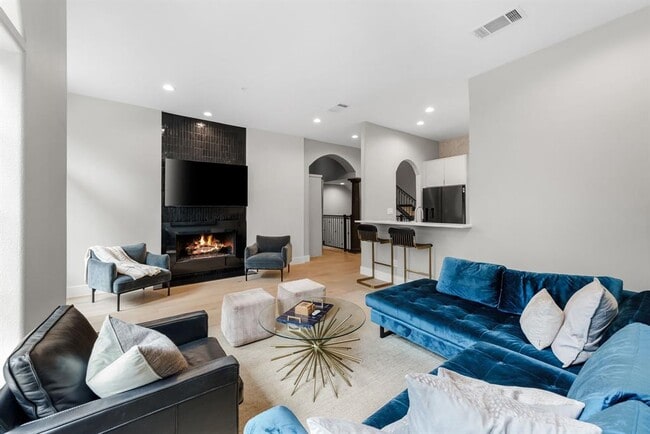 1529 Barton Springs Rd in Austin, TX - Building Photo - Building Photo