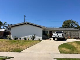 825 Merced Dr in Camarillo, CA - Building Photo