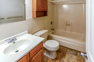 Armor Heights in Orchard Park, NY - Foto de edificio - Building Photo