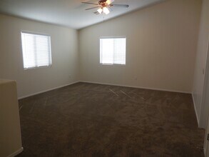 1281 W Molinetto Dr in Oro Valley, AZ - Foto de edificio - Building Photo