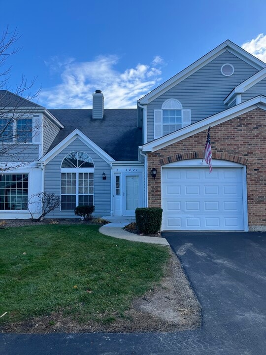 1871 Independence Ct in Gurnee, IL - Building Photo