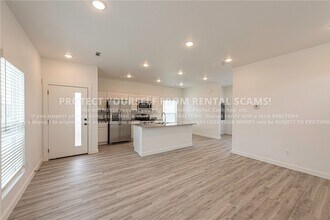 621 St Charles Pl in Bentonville, AR - Building Photo - Building Photo