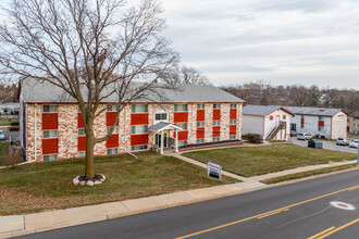 Williamsburg Apartments in Omaha, NE - Building Photo - Building Photo