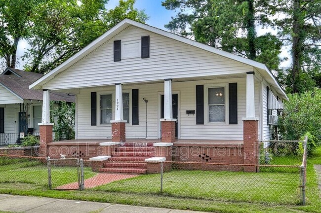 property at 1924 Ellis St