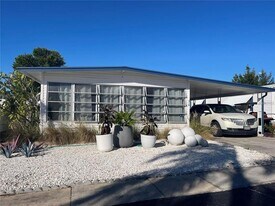 39248 US-19 in Tarpon Springs, FL - Building Photo
