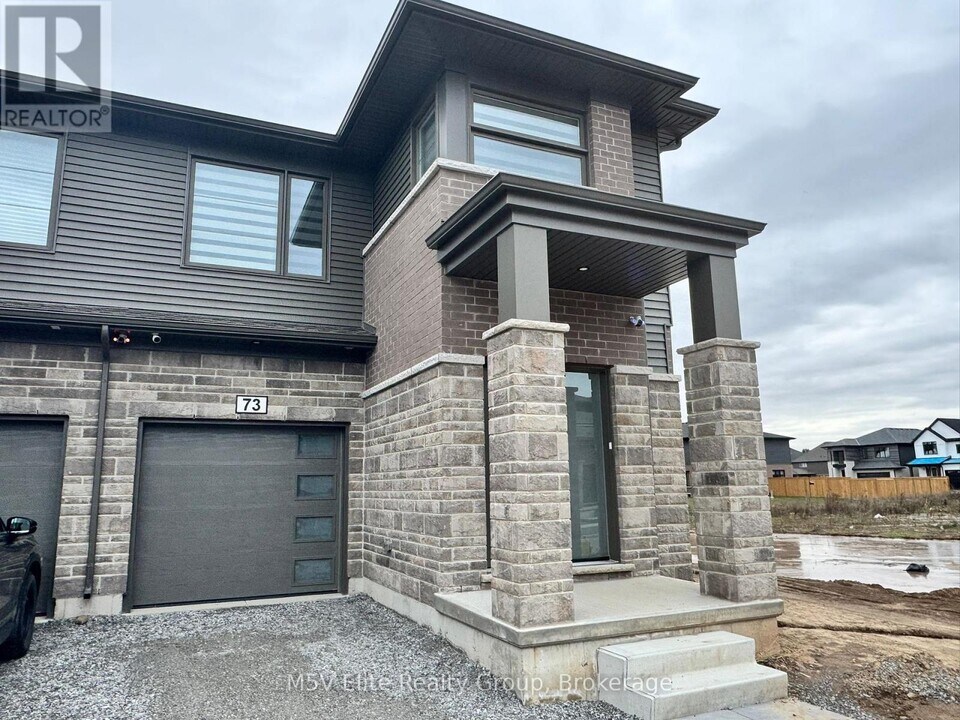 73 Marie St in Pelham, ON - Building Photo