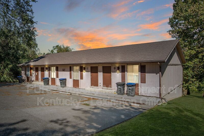 141 Centennial Dr in Frankfort, KY - Building Photo