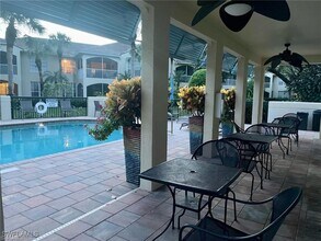 56 Silver Oaks Cir in Naples, FL - Building Photo - Building Photo