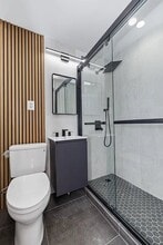 81 St Marks Pl, Unit 1W in New York, NY - Foto de edificio - Building Photo