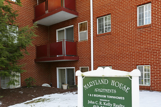 The Maryland House in Oakmont, PA - Foto de edificio - Building Photo