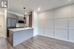 12 Beckwith Ln in Blue Mountains, ON - Building Photo