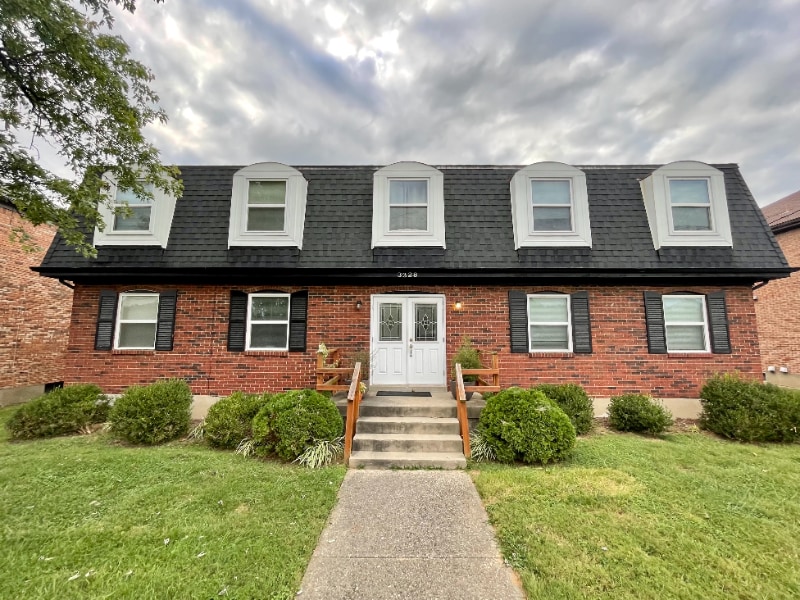 3328 Breckenridge Ln in Louisville, KY - Building Photo