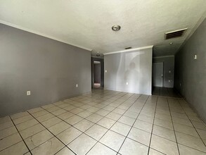 1301 W Walnut St in Lakeland, FL - Building Photo - Building Photo
