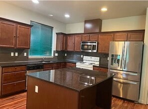 3007 SW 176th Ave in Beaverton, OR - Foto de edificio - Building Photo